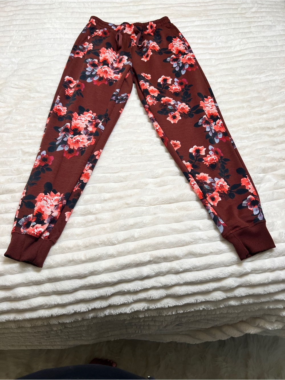 LulaRoe women’s  Floral Burgundy Jogger Pants